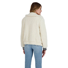 Load image into Gallery viewer, FLEECE &amp; LOVE JACKET IVORY
